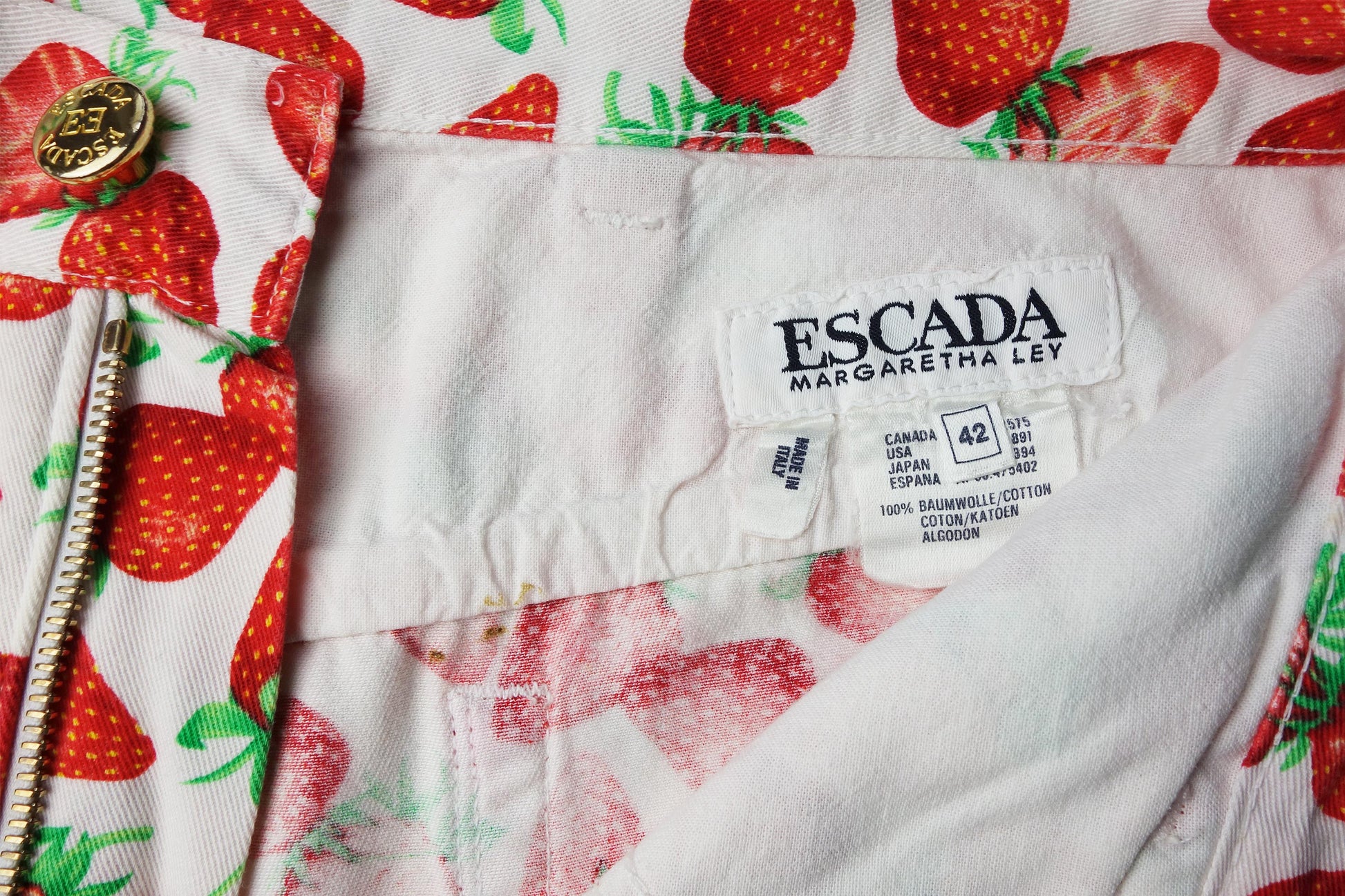 Escada Vintage Red Strawberry Print Jeans - Strumok