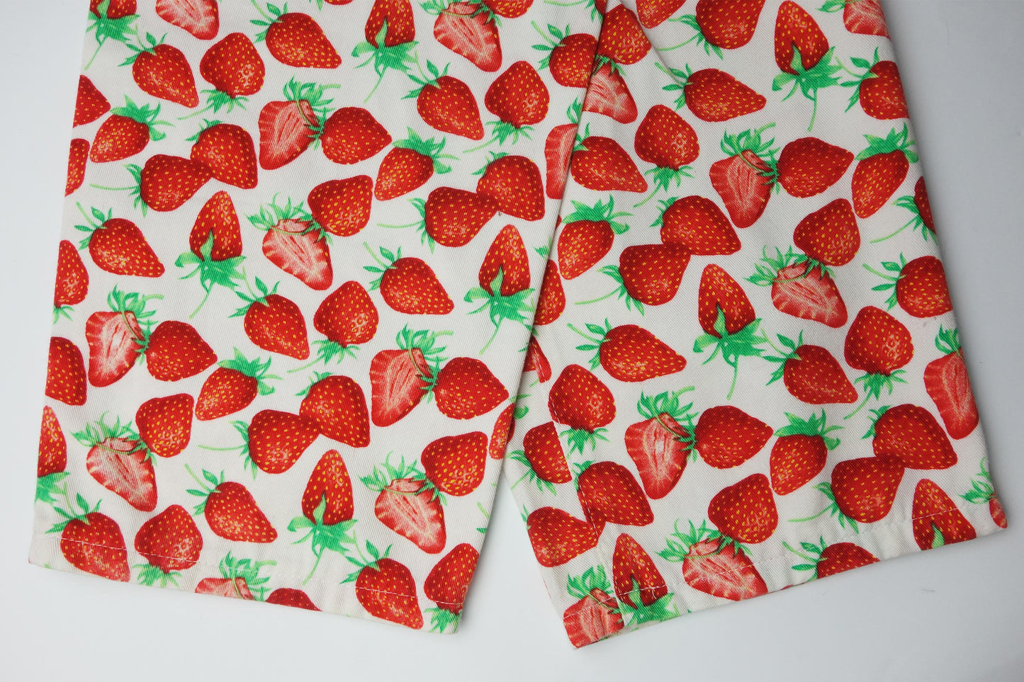 Escada Vintage Red Strawberry Print Jeans - Strumok